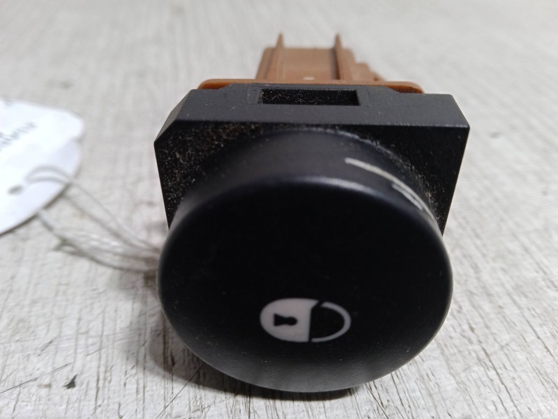 Recambio de boton cierre centralizado para citroën xsara picasso (n68) 2.0 hdi referencia OEM IAM   