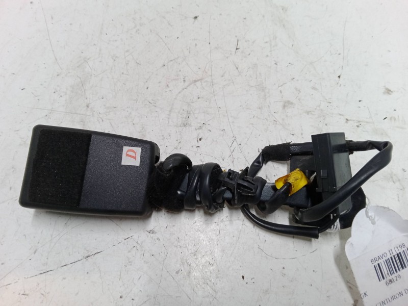 Recambio de anclaje cinturon delantero derecho para fiat bravo ii (198_) 1.9 d multijet (198axb1a) referencia OEM IAM   