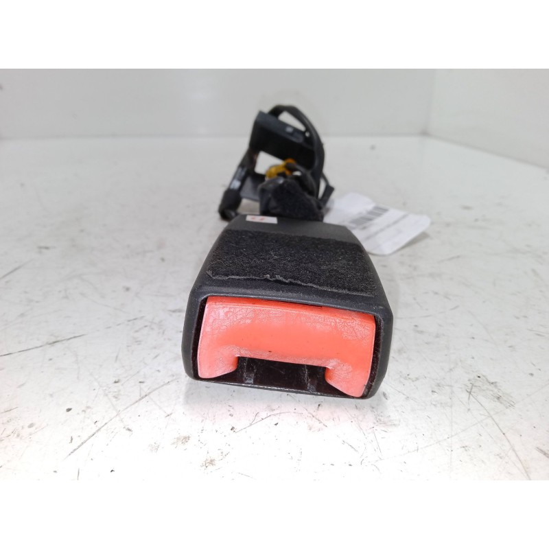 Recambio de anclaje cinturon delantero derecho para fiat bravo ii (198_) 1.9 d multijet (198axb1a) referencia OEM IAM   