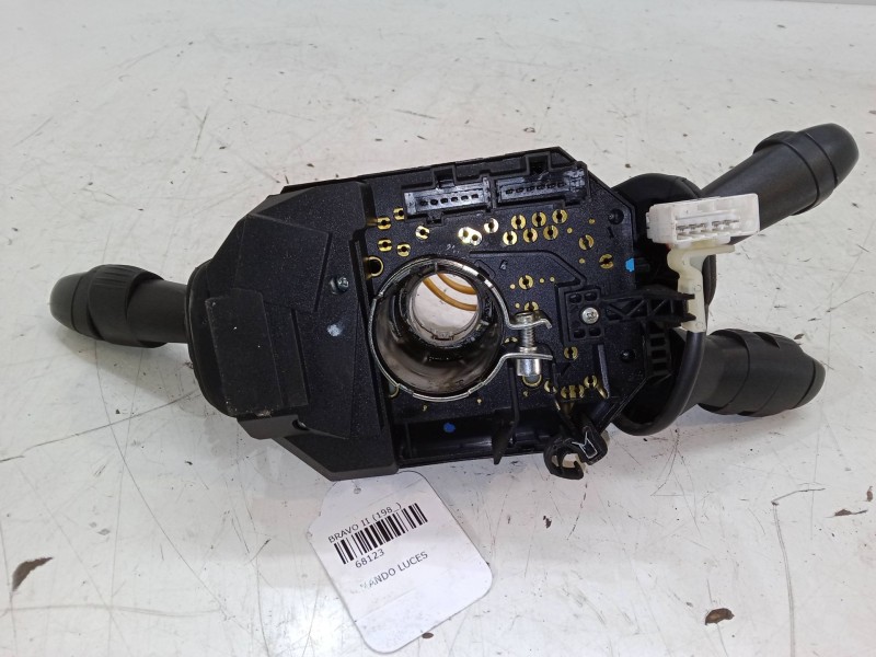 Recambio de mando luces para fiat bravo ii (198_) 1.9 d multijet (198axb1a) referencia OEM IAM 07354410150  