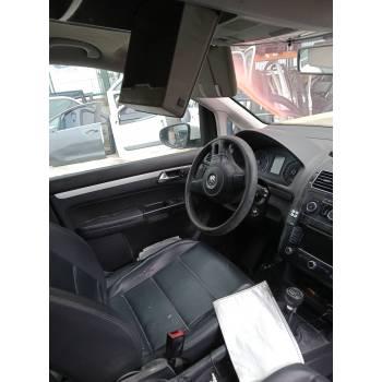 VOLKSWAGEN TOURAN (1T3)