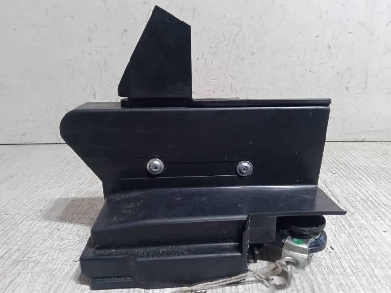 CERRADURA PUERTA TRASERA DERECHA 