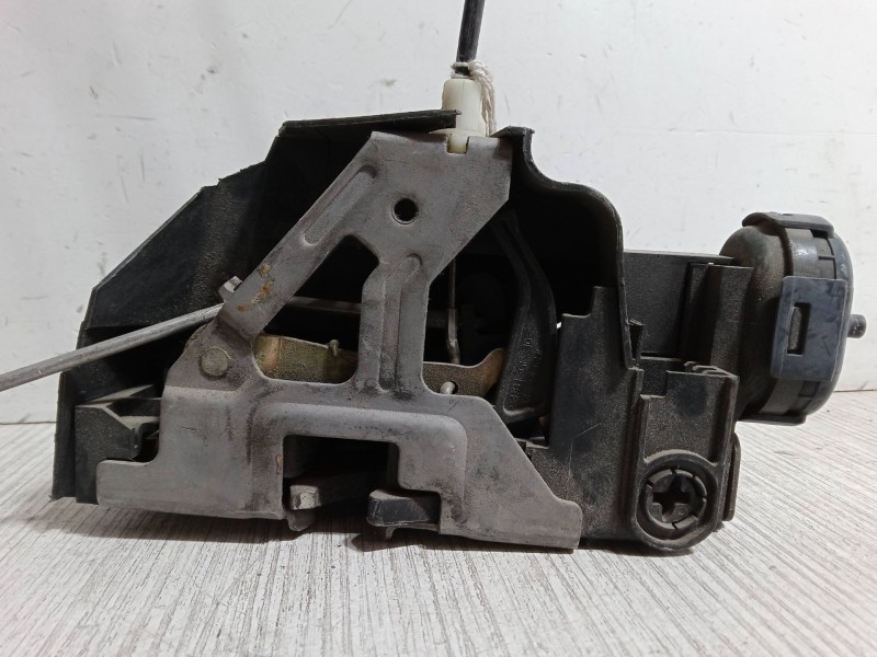 Recambio de cerradura puerta delantera izquierda para mercedes-benz clase a (w168) a 170 cdi (168.008) referencia OEM IAM   