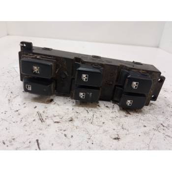 MANDO ELEVALUNAS DELANTERO IZQUIERDO 935702B000S4 