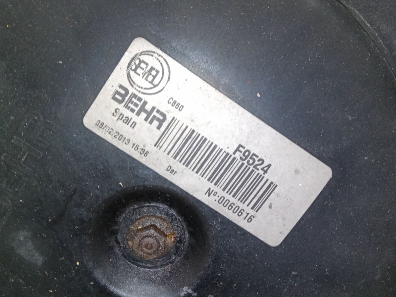 Recambio de electroventilador para peugeot boxer autobús 3.0 hdi 160 referencia OEM IAM   