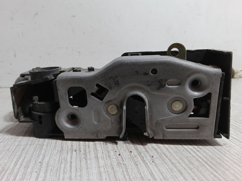 Recambio de cerradura puerta delantera izquierda para mercedes-benz clase a (w168) a 170 cdi (168.008) referencia OEM IAM   