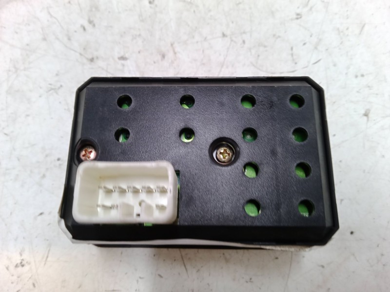 Recambio de mando elevalunas trasero central para hyundai atos (mx) 1.1 referencia OEM IAM   