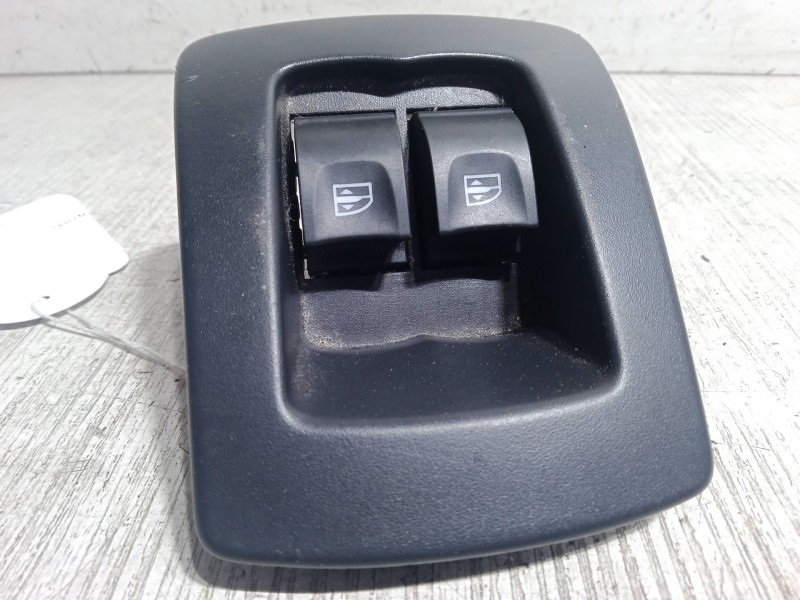 Recambio de mando elevalunas trasero central para dacia sandero ii tce 90 (b8m1, b8ma) referencia OEM IAM 254111342R  