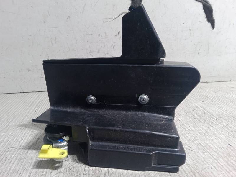 CERRADURA PUERTA TRASERA IZQUIERDA 