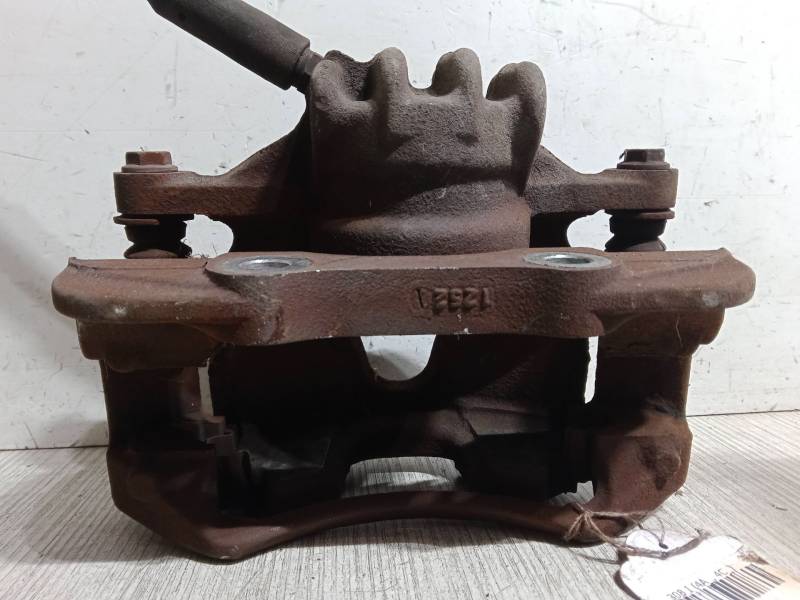 PINZA FRENO DELANTERA IZQUIERDA 