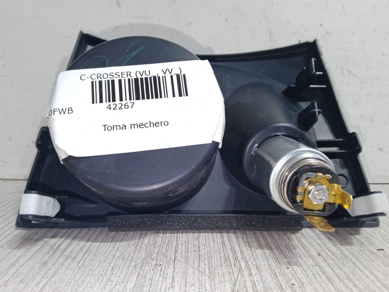 Recambio de toma mechero para citroën c-crosser (vu_, vv_) 2.2 hdi referencia OEM IAM   