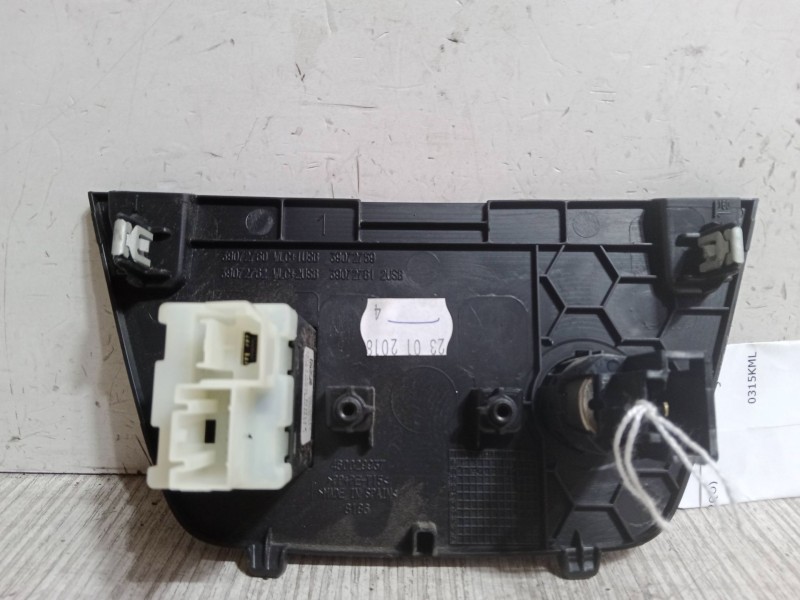 Recambio de toma mechero para opel crossland x / crossland (p17, p2qo) 1.2 (75) referencia OEM IAM   