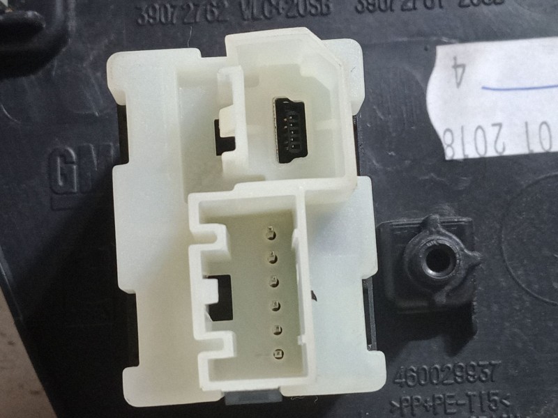 Recambio de toma mechero para opel crossland x / crossland (p17, p2qo) 1.2 (75) referencia OEM IAM   