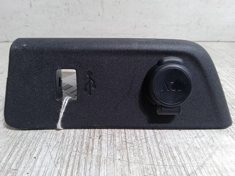 Recambio de toma mechero para opel corsa f (p2jo) 1.2 (68) referencia OEM IAM   