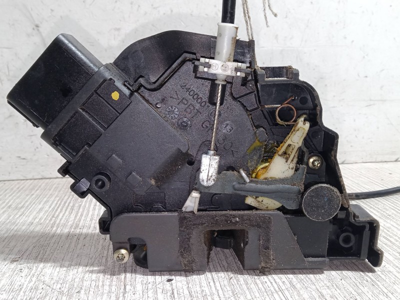 Recambio de cerradura derecha 3p para ford focus ii (da_, hcp, dp) 1.8 tdci referencia OEM IAM R21812AK  