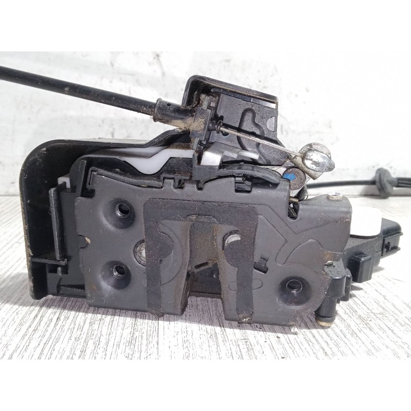 Recambio de cerradura derecha 3p para ford focus ii (da_, hcp, dp) 1.8 tdci referencia OEM IAM R21812AK  