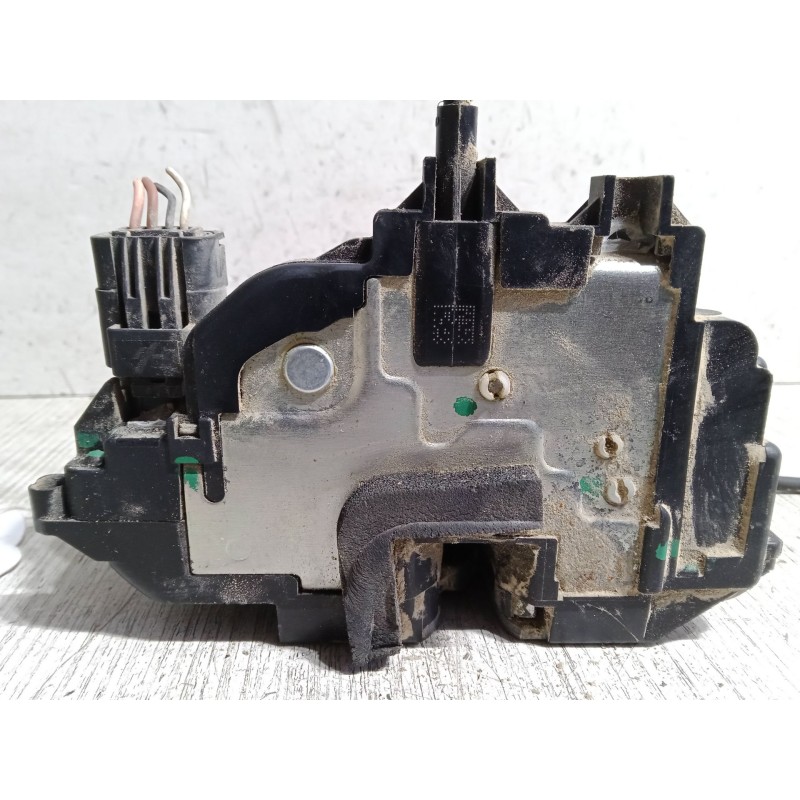 Recambio de cerradura derecha 3p para renault clio iii (br0/1, cr0/1) 1.5 dci (br0h, cr0h, cr1s, br1s) referencia OEM IAM   