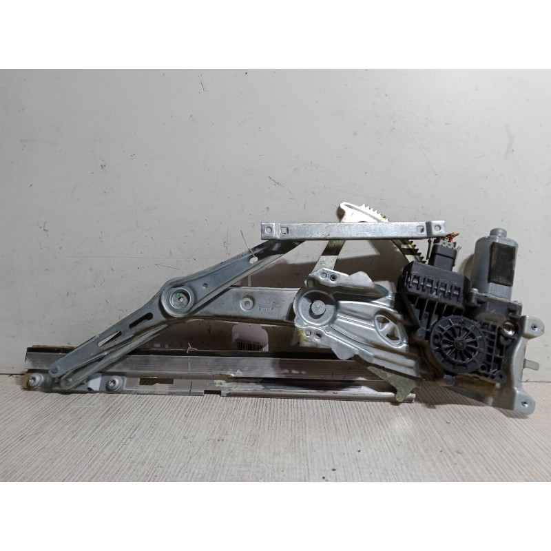 Recambio de elevalunas electrico derecho 3p para opel astra h gtc (a04) 1.7 cdti (l08) referencia OEM IAM   