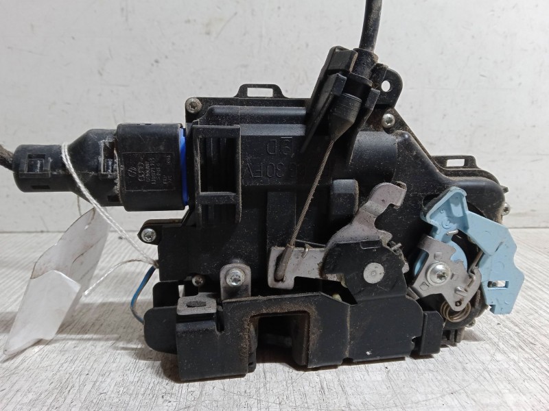 Recambio de cerradura derecha 3p para volkswagen golf v (1k1) 1.6 referencia OEM IAM    Recambio de cerradura derecha 3p para volkswagen golf v (1k1) 1.6 referencia OEM IAM