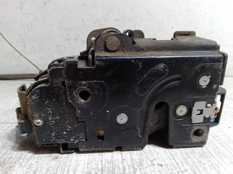 Recambio de cerradura derecha 3p para volkswagen golf v (1k1) 1.6 referencia OEM IAM    Recambio de cerradura derecha 3p para volkswagen golf v (1k1) 1.6 referencia OEM IAM