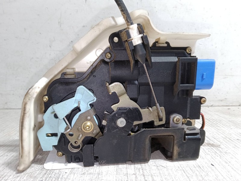 Recambio de cerradura izquierda 3p para volkswagen golf v (1k1) 1.6 referencia OEM IAM    Recambio de cerradura izquierda 3p para volkswagen golf v (1k1) 1.6 referencia OEM IAM