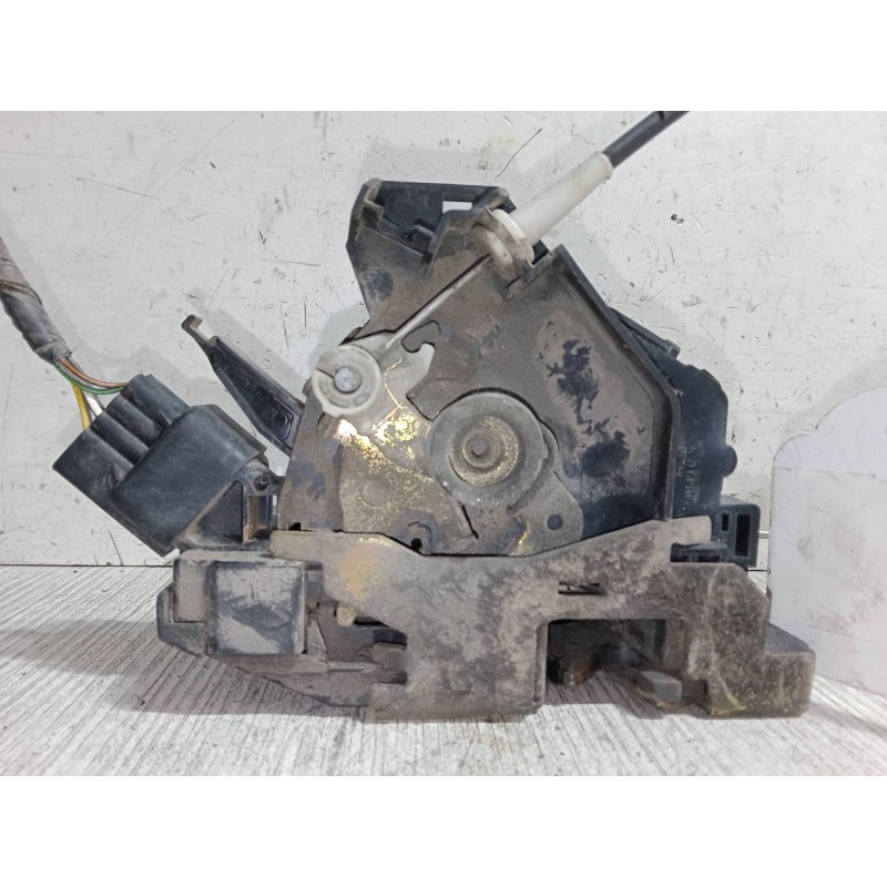 Recambio de cerradura derecha 3p para ford focus i (daw, dbw) 1.6 16v referencia OEM IAM 2S4AA21812CB  