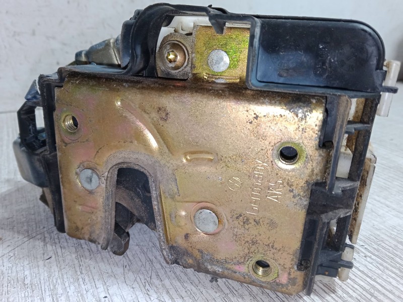 Recambio de cerradura derecha 3p para seat ibiza ii (6k1) 1.4 i referencia OEM IAM   