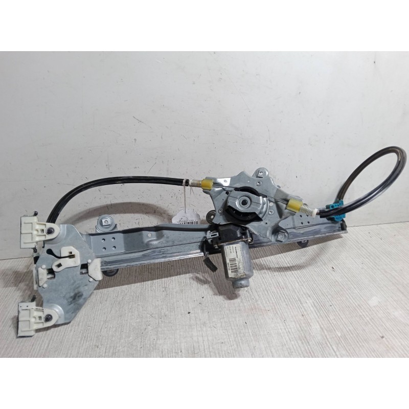 Recambio de elevalunas electrico derecho 3p para renault twingo ii (cn0_) 1.2 16v (cn04, cn0a, cn0b) referencia OEM IAM   