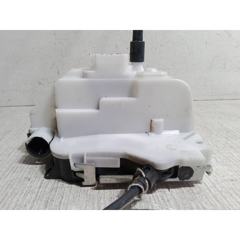 Recambio de cerradura derecha 3p para renault twingo ii (cn0_) 1.2 16v (cn04, cn0a, cn0b) referencia OEM IAM   