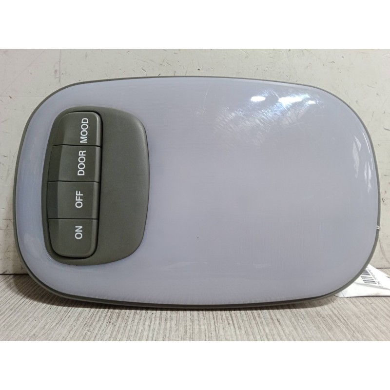 Recambio de luz interior central para hyundai h-1 / starex autobús (a1) 2.5 crdi referencia OEM IAM 928004A401  