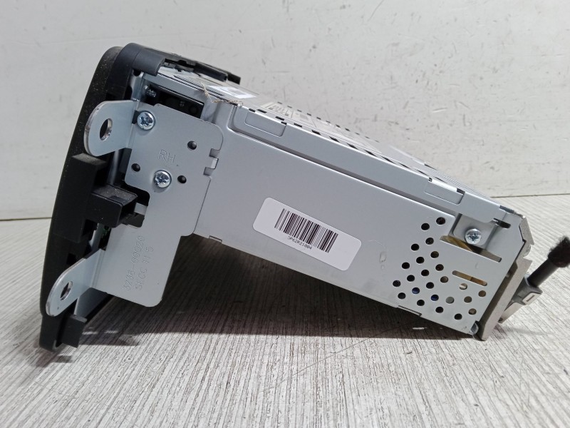 Recambio de radio para dacia logan mcv ii 1.2 referencia OEM IAM 281156534R  