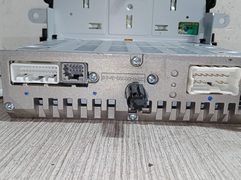 Recambio de radio para dacia logan mcv ii 1.2 referencia OEM IAM 281156534R  