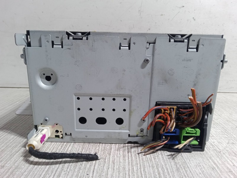 Recambio de radio para seat leon (1p1) 1.9 tdi referencia OEM IAM   