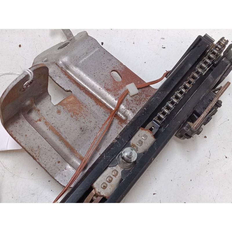 Recambio de motor apertura porton para lancia voyager monospace (404_) 2.8 crd (rt, 53) referencia OEM IAM 04894596AB   Recambio de motor apertura porton para lancia voyager monospace (404_) 2.8 crd (rt, 53) referencia OEM IAM 04894596AB