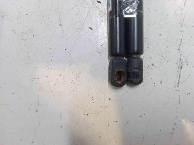 Recambio de amortiguadores electricos maletero/porton para mercedes-benz clase m (w163) ml 400 cdi (163.128) referencia OEM IAM 