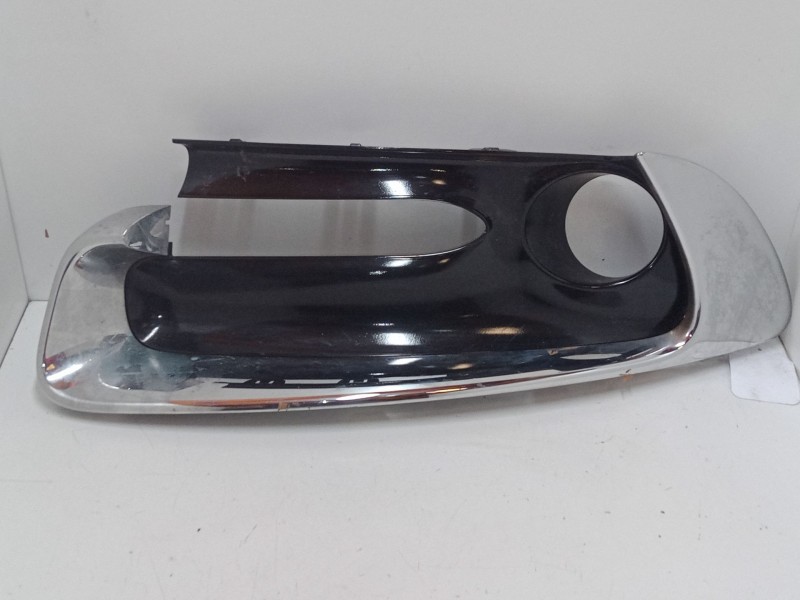 Recambio de moldura paragolpes izquierda para renault scénic iii (jz0/1_) 1.5 dci referencia OEM IAM   