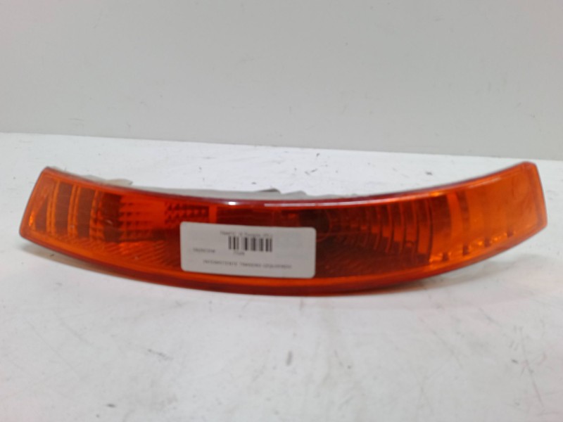 Recambio de intermitente delantero izquierdo para renault trafic ii furgoneta (fl) 1.9 dci 80 (fl0b) referencia OEM IAM   