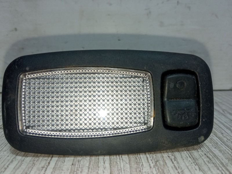 Recambio de luz lateral techo derecha para kia cee´d (jd) 1.6 gt referencia OEM IAM   