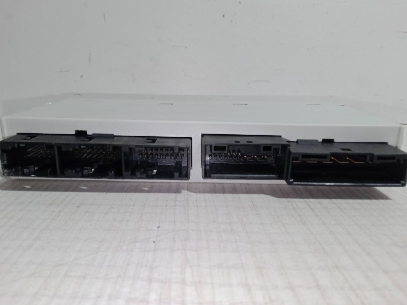 Recambio de centralita cierre delantero izquierdo para bmw 7 (e65, e66, e67) 735 i, li referencia OEM IAM 61.35-6921979.9  