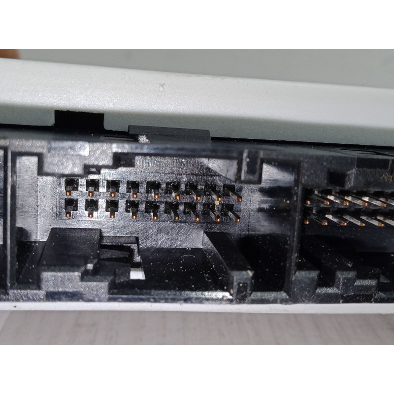 Recambio de centralita cierre delantero izquierdo para bmw 7 (e65, e66, e67) 735 i, li referencia OEM IAM 61.35-6921979.9  