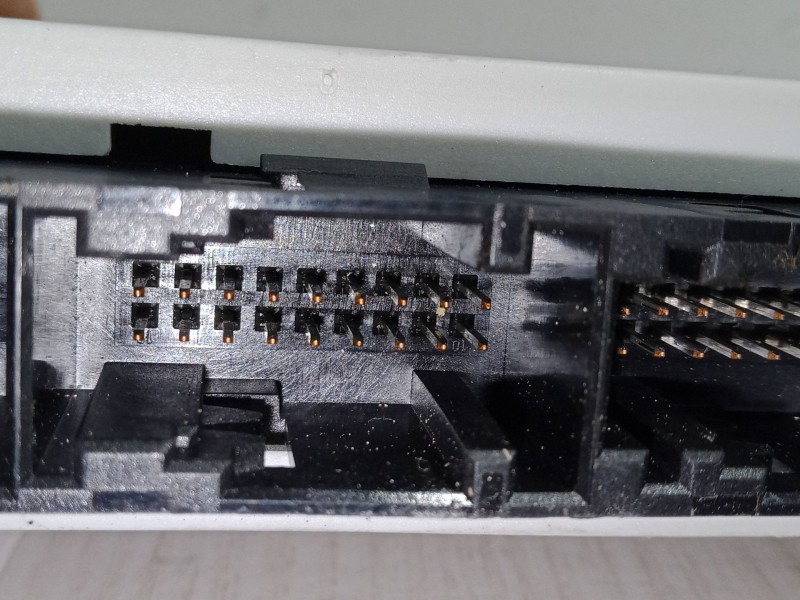 Recambio de centralita cierre delantero izquierdo para bmw 7 (e65, e66, e67) 735 i, li referencia OEM IAM 61.35-6921979.9  