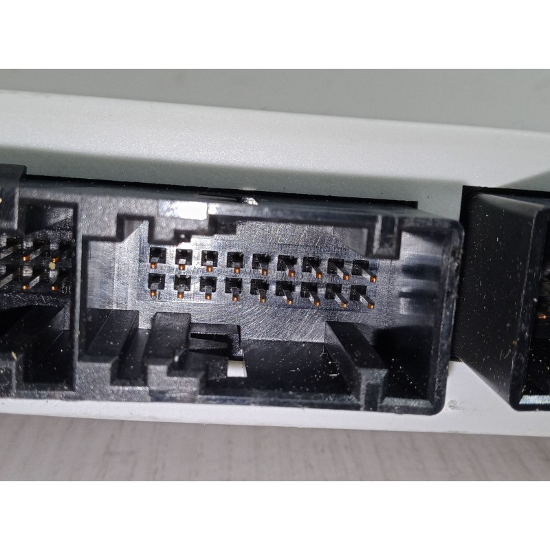 Recambio de centralita cierre delantero izquierdo para bmw 7 (e65, e66, e67) 735 i, li referencia OEM IAM 61.35-6921979.9  