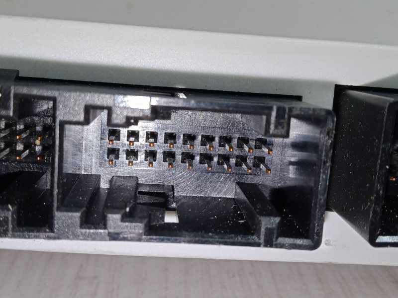 Recambio de centralita cierre delantero izquierdo para bmw 7 (e65, e66, e67) 735 i, li referencia OEM IAM 61.35-6921979.9  