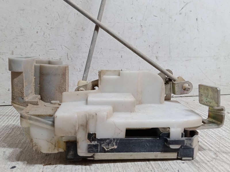 Recambio de cerradura puerta trasera izquierda para fiat punto (188_) 1.2 60 (188.030, .050, .130, .150, .230, .250) referencia 