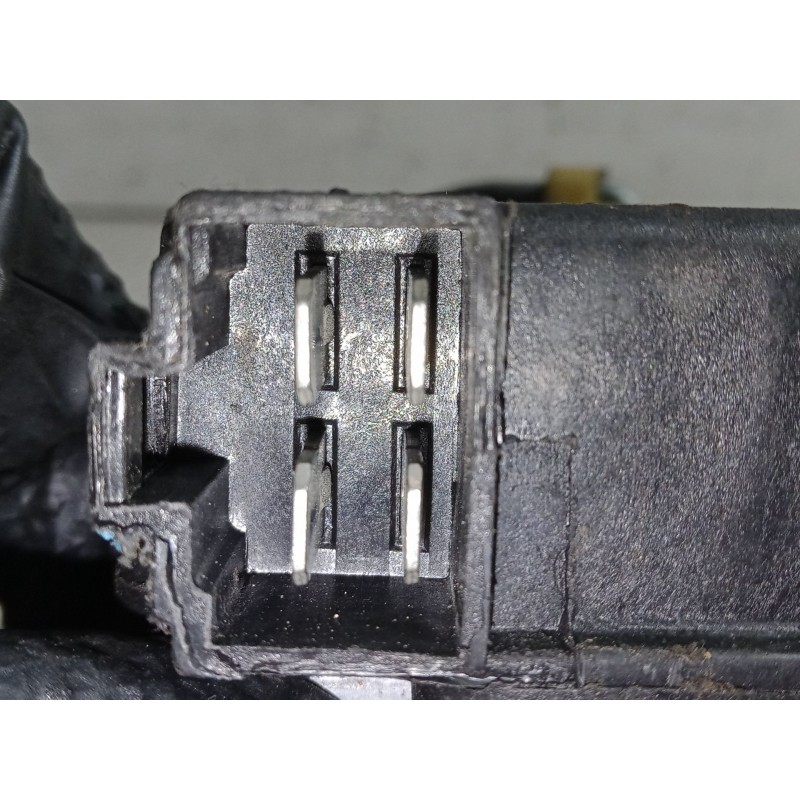 Recambio de cerradura puerta delantera izquierda para hyundai h-1 / starex autobús (a1) 2.5 crdi referencia OEM IAM 95730-4A050 