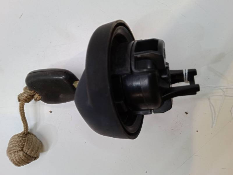 TAPON COMBUSTIBLE 