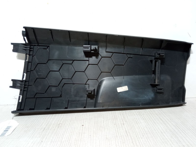 Recambio de moldura interior pilar b para seat ibiza v (kj1, kjg) 1.6 tdi referencia OEM IAM 616MJEA873807K  
