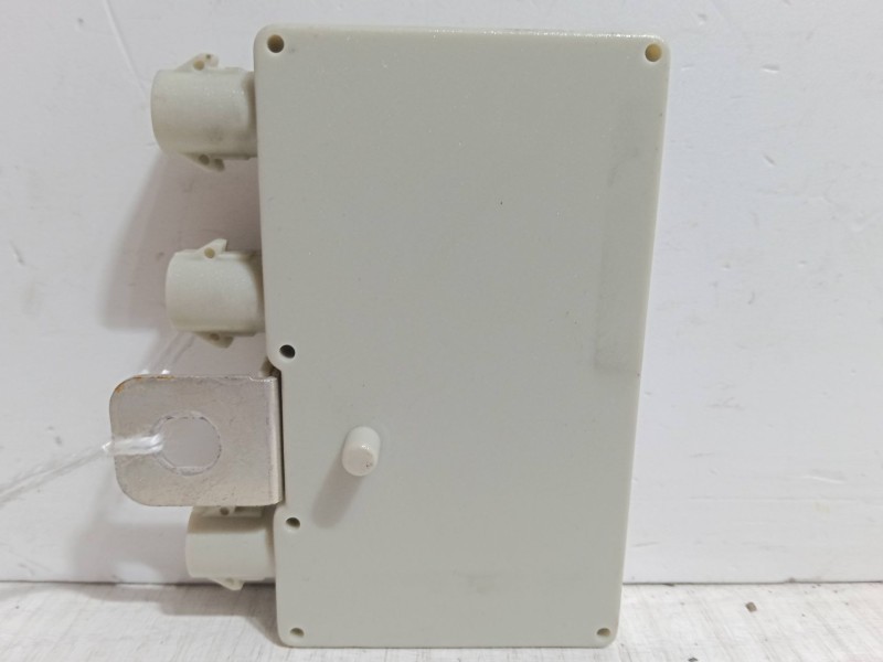 Recambio de amplificador antena para bmw 7 (e65, e66, e67) 735 i, li referencia OEM IAM 8368205  