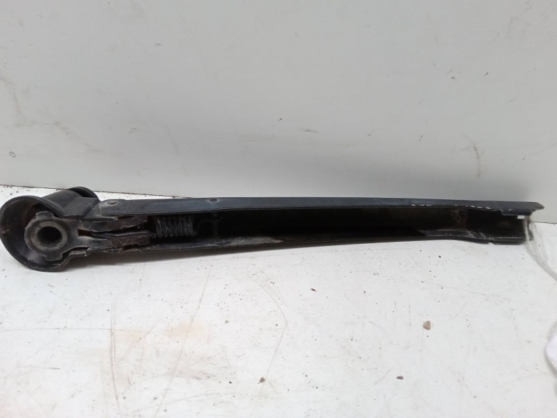Recambio de brazo limpia trasero para volkswagen fox hatchback (5z1, 5z3, 5z4) 1.4 referencia OEM IAM   