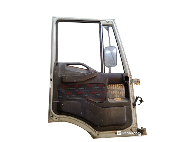 Recambio de puerta delantera izquierda para iveco ml150e23 referencia OEM IAM   